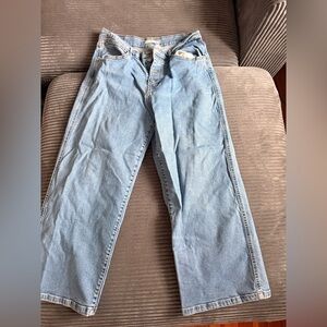 Levi's women’s  Straight Jeans in Light Blue